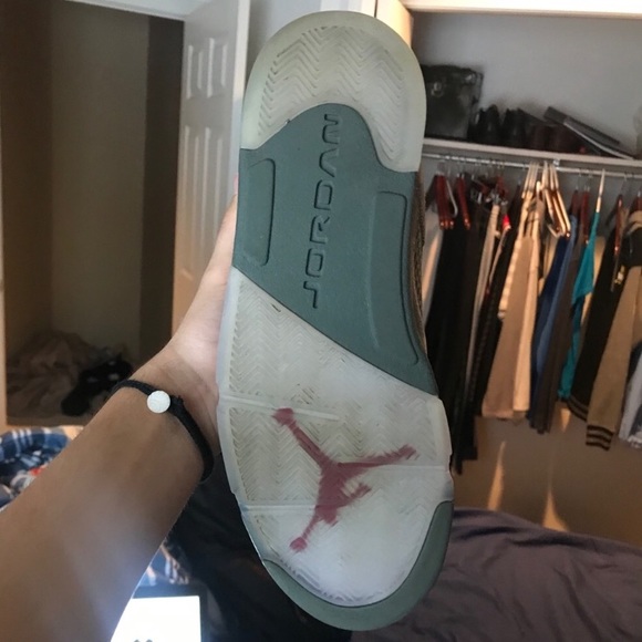 Jordan’s dark stucco 5s - Picture 6 of 7